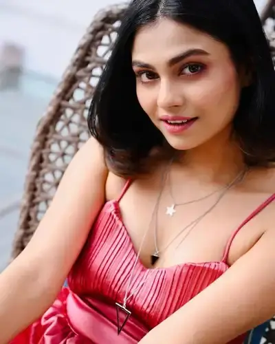 Escort Service Munirka